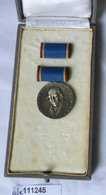 Seltener DDR Orden Wilhelm Christoph Hufeland Medaille Im Originaletui (111245) - GDR