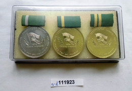 3x DDR Medaillen Schutz Der Staatsgrenze Für 15,25 & 30 Jahre Im Etui (111923) - GDR