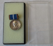 Seltener DDR Orden Wilhelm Christoph Hufeland Medaille Silber 167 C (107074) - DDR