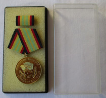 DDR Medaille Treue Dienste In Der Zivilverteidigung In Gold 274 C (109834) - RDA