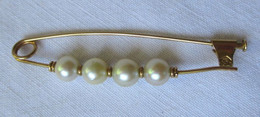 Hübsche Brosche Anstecknadel 750er Gold Mit 4 Perlen (120977) - Broches