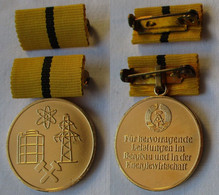 DDR Medaille Für Hervorragende Leistungen Im Bergbau Bartel 259 A (144414) - GDR