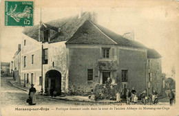 Morsang Sur Orge * Rue Place * Le Portique Donnant Accès Dans La Cour De L'ancien Abbaye * Villageois - Morsang Sur Orge