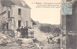 Catastrophe Du 7 Juin 1904 - Écroulement D'une Maison, Vue Prise Près Le Moulin De La Ville, Devant Le 115ème R.I - Mamers