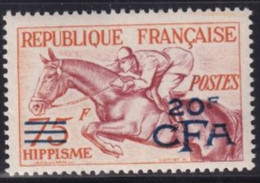 REUNION - 1953 - YVERT N°318 ** MNH - COTE 2022 = 95 EUROS - HIPPISME / CHEVAUX - Unused Stamps