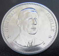 France - Médaille Uniface Charles De Gaulle En Métal Blanc - Diam. 41mm, 30,78 Grammes - Professionnels / De Société