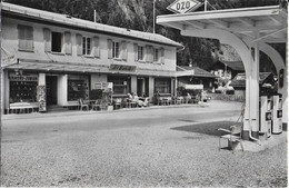 LE CHATELARD :La Frontière Et La Gare -Bazar Central, Station Essence ,tabac...Famille Michellod - Le Chatelard