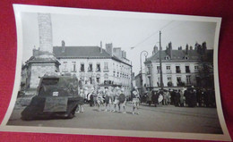 NANTES 44 - PLACE LOUIS XVI  DEFILE DE CARNAVAL - VEHICULE DECORE (LE DRAGON SACRE) - Orte