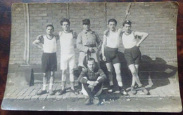 SELESTAT 67 - CARTE-PHOTO SOUVENIR DE L'EXAMEN PREPARATION MILITAIRE - (APRES LES EPREUVES COURSE 1500M) - Selestat