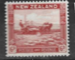 New Zealand 1935  SG  564   6d  Mounted Mint - Usados