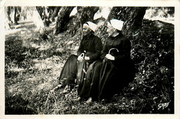 Noirmoutier * Femmes Du Pays En Coiffe Noirmoutrine - Noirmoutier