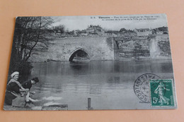 Thouars - Pont Du XIIIè, Coupé Par Les Bleus En 1793, Au Moments De La Prise De La Ville Par Les Chouans - Thouars