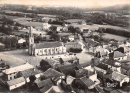 40-POUILLON-VUE AERIENNE LA PLACE DE L'EGLISE - Altri & Non Classificati