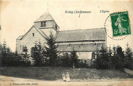 Roisy * Route Et Vue Sur L'église Du Village - Autres & Non Classés