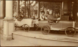 Manège Ancien , Carrousel * Automobiles D'enfants * Jeu Jouet Fête Foraine Carousel * Photo Ancienne - Other & Unclassified