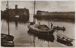 RPPC: STEAM BOAT IN THE HARBOUR, CASTLE IN BCKGROUND, DUNBAR ~ ANIMATED ~ Pu1938 - East Lothian