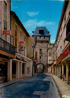 St Jean D'angély * Rue Et La Porte De La Grande Horloge * Commerce Magasin BUSSY - Saint-Jean-d'Angely