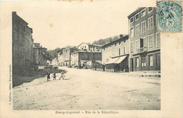 BOURG ARGENTAL - Rue De La République. - Bourg Argental