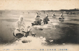 The Fishing On The Freezing River . Peche Sur La Glace . - Corée Du Sud