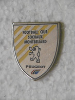 Pin's Automobile PEUGEOT Et Football Club SOCHAUX MONTBELIARD - Pins Pin Badge Villes FOOT AUTO - Peugeot