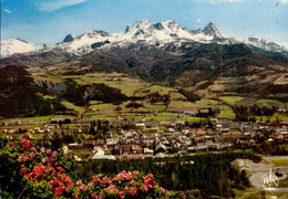 BARCELONNETTE    (  ALPES DE HAUTES PROVENCE )     VUE GENERALE . LE CHAPEAU DE GENDARME ET LE PAIN DE SUCRE - Barcelonnette