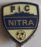 FC Nitra Slovakia Football Soccer Club Fussball Calcio Futbol Futebol PINS BADGES A4/3 - Football