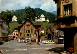 Sarnen, Dorfplatz Mit Landenberg (187) * 2. 9. 1975 - Sarnen