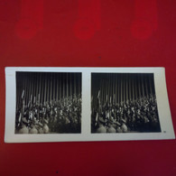 PHOTO STEREO III REICH NACHTLICHER APPELL DER POLITISCHEN LEITER FAHNEN AUFMARSCH UNTER DEM LICHTDOM - Krieg, Militär