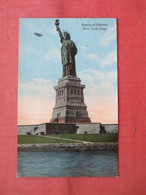 Airplane.   Statue Of Liberty - New York > New York City > Statue Of Liberty        Ref 5551 - Statue Of Liberty