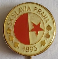 SLAVIA Praha Czech Republic  Football Soccer Club Fussball Calcio Futbol Futebol PINS BADGES A4/3 - Football