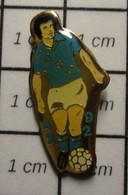 715d Pin's Pins / Beau Et Rare / THEME : SPORTS / CLUB DE FOOTBALL ASC 1942 1992 Ah Le Bon Vieux Temps ! - Football