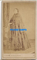 183143 ARGENTINA BUENOS AIRES COSTUMES OLD WOMAN PHOTOGRAPHER BARTOLI 6.5 X 10.5 CM OLD PHOTO NO POSTAL POSTCARD - Argentina