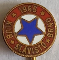 1965 Slavia Brno Slavistu Czech Republic football Soccer Club Fussball Calcio Futbol Futebol PINS BADGES A4/4 - Football