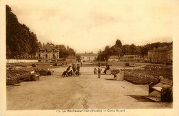 La Roche Sur Yon * Vue Sur Le Cours Bayard * Jeu De Billes - La Roche Sur Yon