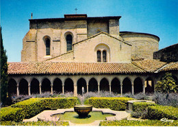 11 - Saint Hilaire De L'Aude - Le Cloître Et L'église Vus Du Jardin - Saint Hilaire