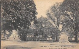 CPA 37 LOCHES STATUE ALFRED DE VIGNY ET AVENUE DE LA GARE - Loches