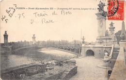 PARIS-75001-PONT ALEXANDRE III - ( TRANSPORT DE BOIS )- LONGUEUR 107 METRES LARGEUR 45 M - Ponts