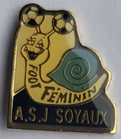 A.S.J. SOYAUX France  Football Soccer Club Fussball Calcio Futbol Futebol  PINS BADGES A4/5 - Football