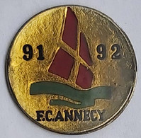 FC Annecy France  Football Soccer Club Fussball Calcio Futbol Futebol  PINS A4/5 - Football