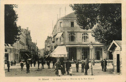 Niort * Le Grand Café Et L'entrée De La Rue Ricard * Bureau De L'octroi ? - Niort