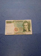 ITALIA-P111b 5000L 4/1/1985 - - 5.000 Lire