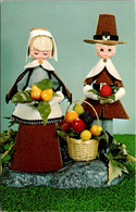 Iowa Des Moines Handcraft Building Thanksgiving Pilgrim Couple 1971 - Des Moines