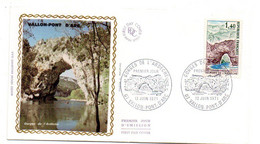 FDC Soie - 1971 -- VALLON PONT D'ARC   ...cachet  VALLON PONT D'ARC -07. ...à Saisir - 1970-1979