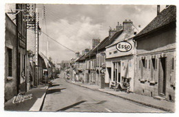 89 - Yonne / CERISIERS -- La Grande Rue ( Station ESSO ). - Cerisiers