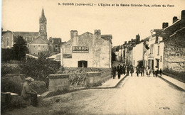 S8410 Cpa 44 Oudon - L'Eglise Et La Basse Grande Rue - Oudon