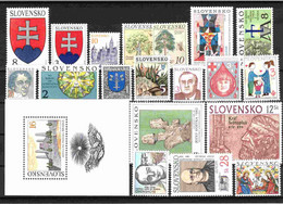 Slovaquie, Lot Avec Timbres Neufs Sans Charniere - Verzamelingen & Reeksen