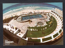 Pas Courant - Emirats Arabes Unis - SHARJAH - Hôtel " MERIDIEN " Vue Aérienne De L'ensemble Et La Piscine - Verenigde Arabische Emiraten