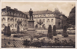 QR - ZWEIBRUCKEN - Herzogplatz Mit Bismarckdenkmal - 1937 - Zweibruecken