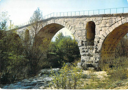 84 - Bonnieux - Le Pont Julien - Bonnieux