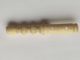 ANCIEN ACCESSOIRE Sculpté En OS, DE CANNE OMBRELLE PARAPLUIE EPOQUE FIN 19ème SIECLE  Long 6,8 Cm Env - Paraplu's & Parasols